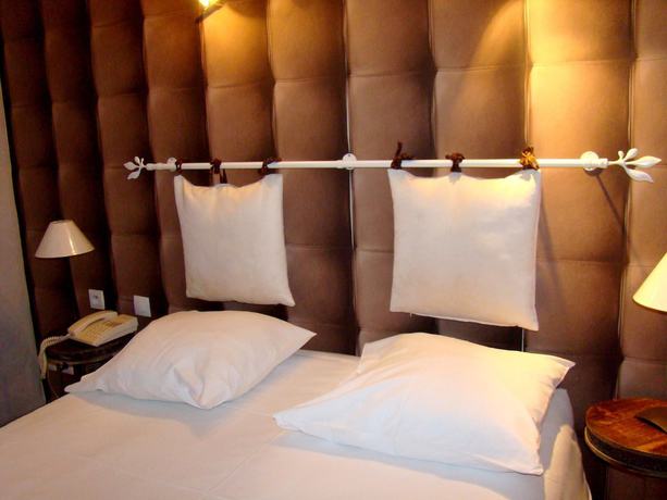 Imagen de la habitación del Hotel Le Castel Fleuri, Saint-Jean-en-Royans. Foto 15