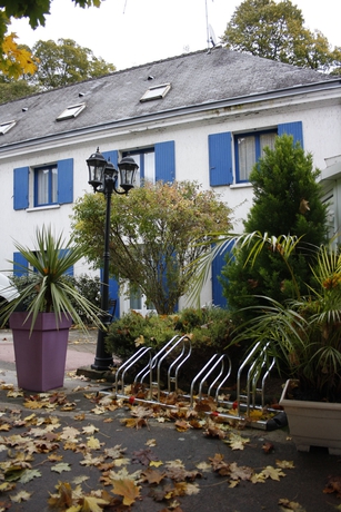 Imagen de los exteriores del Hotel Le Castel Fleuri, Tours. Foto 16