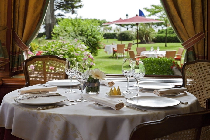 Imagen del bar/restaurante del Hotel Le Castel Marie Louise. Foto 2