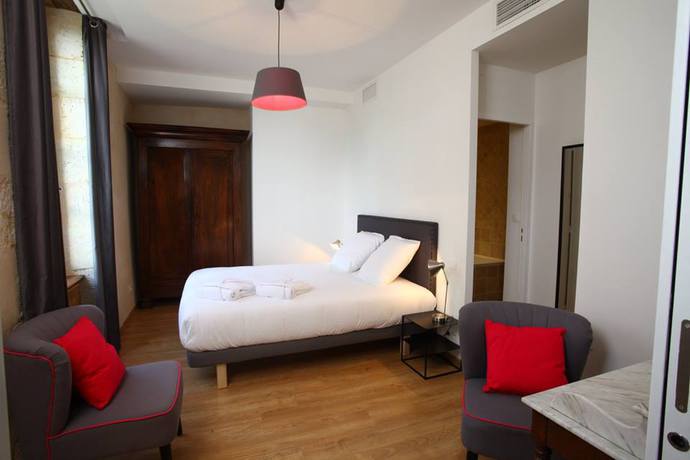 Imagen de la habitación del Hotel Le Castel Pierre. Foto 3