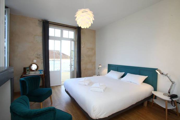 Imagen de la habitación del Hotel Le Castel Pierre. Foto 4