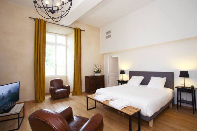 Imagen de la habitación del Hotel Le Castel Pierre. Foto 5