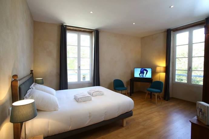 Imagen de la habitación del Hotel Le Castel Pierre. Foto 7