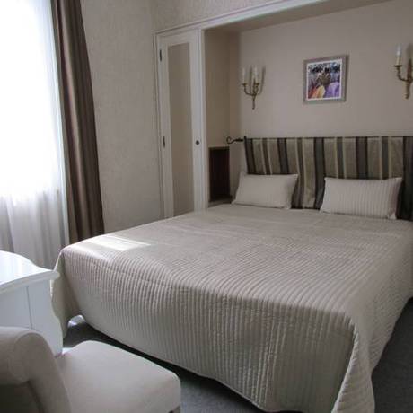 Imagen de la habitación del Hotel Le Castelet Des Alpilles. Foto 7