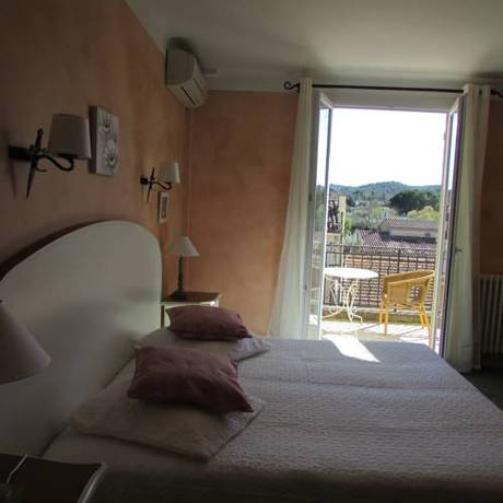 Imagen de la habitación del Hotel Le Castelet Des Alpilles. Foto 8