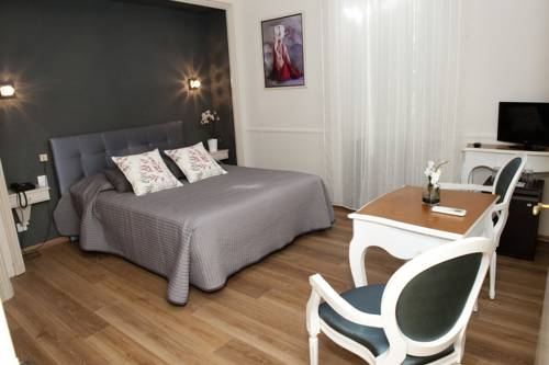 Imagen de la habitación del Hotel Le Castelet Des Alpilles. Foto 9