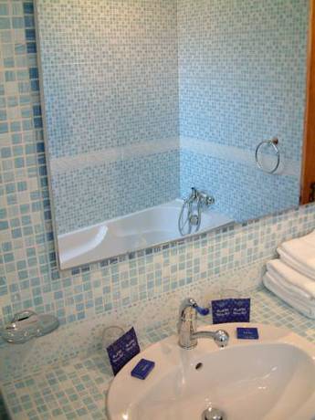 Imagen de la habitación del Hotel Le Catalan, Banyuls Sur Mer. Foto 11