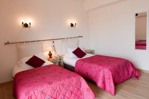 Imagen de la habitación del Hotel Le Catalan. Foto 5