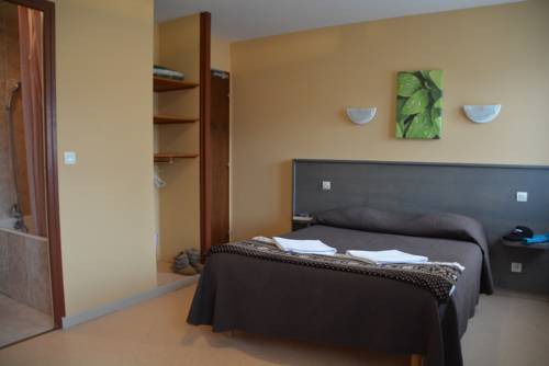 Imagen de la habitación del Hotel Le Catalan, La Perche. Foto 1