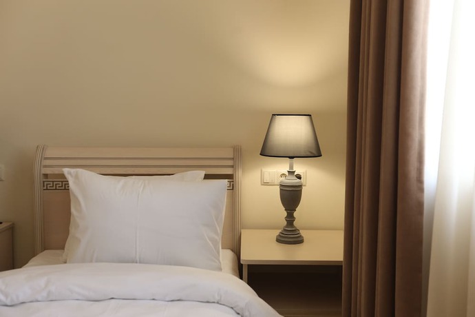 Imagen de la habitación del Hotel Le Caucase. Foto 9