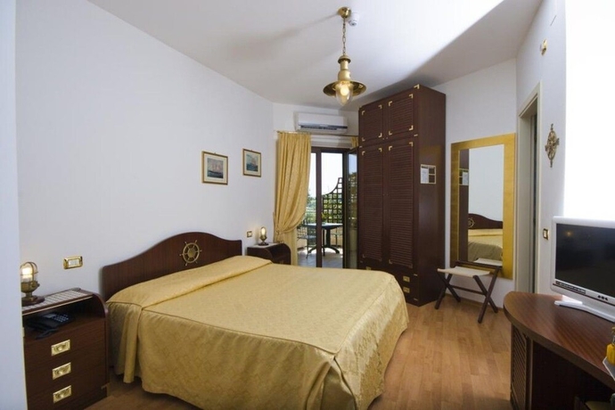 Imagen de la habitación del Hotel Le Cave. Foto 8