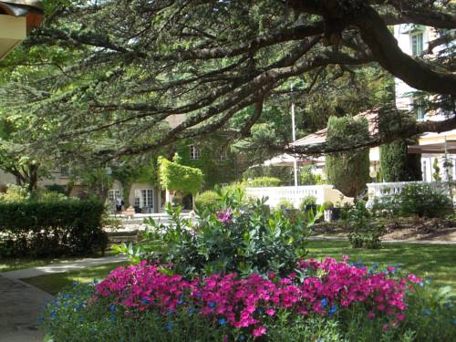 Imagen de la habitación del Hotel Le Cèdre De Soyons. Foto 4