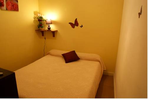 Imagen de la habitación del Hotel Le Central, NIORT. Foto 2