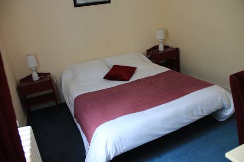 Imagen de la habitación del Hotel Le Central, NIORT. Foto 3