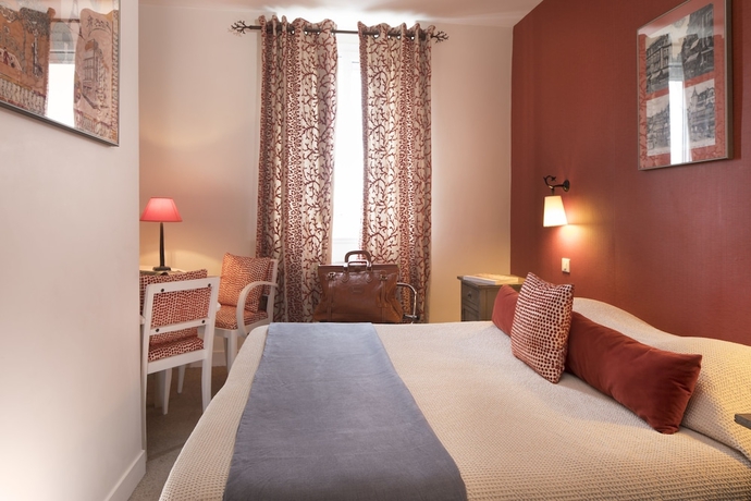 Imagen de la habitación del Hotel Le Central, Trouville-Sur-Mer. Foto 16