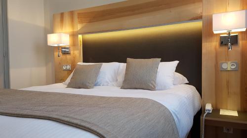 Imagen de la habitación del Hotel Le Cercle. Foto 7