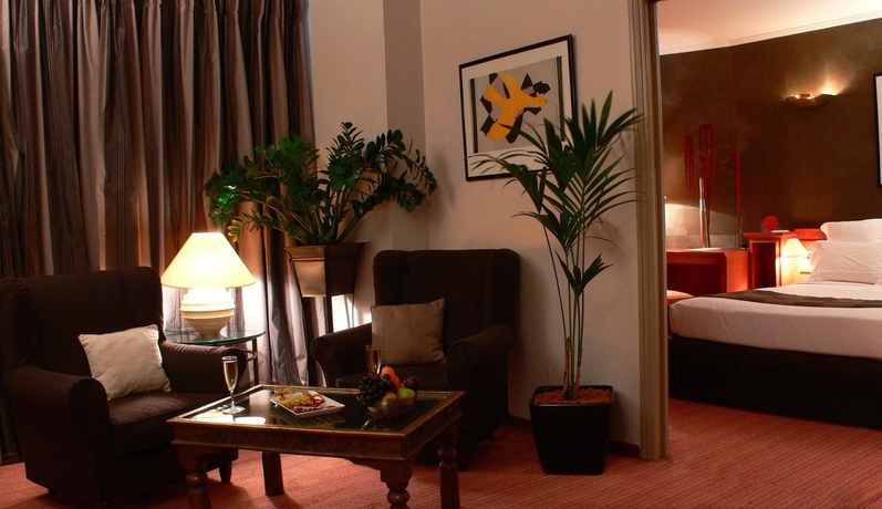 Imagen de los exteriores del Hotel Le Cetai Cannes Beach. Foto 8