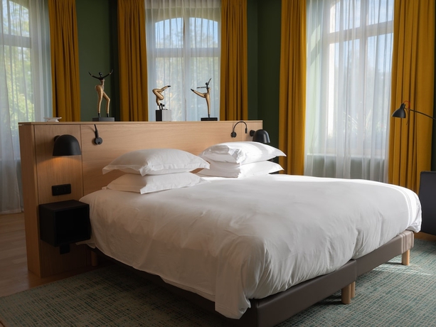 Imagen de la habitación del Hotel Le Château De Beaulieu. Foto 3