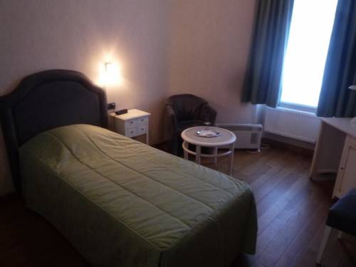 Imagen de la habitación del Hotel Le Château De Rendeux. Foto 4