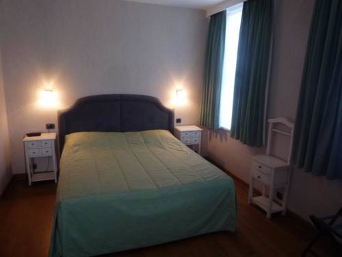 Imagen de la habitación del Hotel Le Château De Rendeux. Foto 9