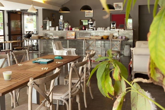 Imagen de los interiores del Hotel Le Château Des Magnans. Foto 19