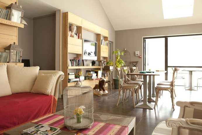 Imagen del bar/restaurante del Hotel Le Château Des Magnans. Foto 2