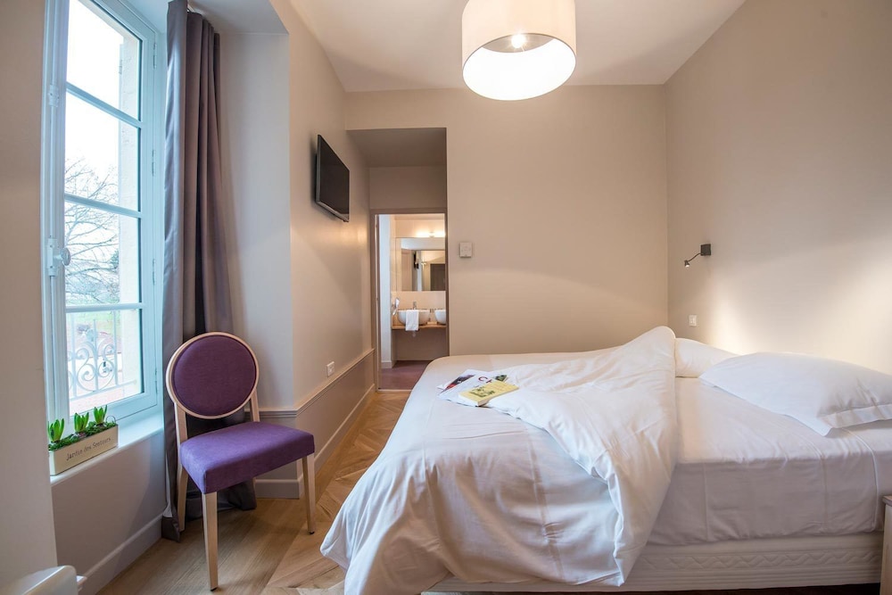 Imagen de la habitación del Hotel Le Château Du Bost. Foto 15