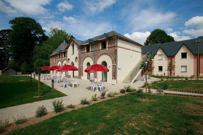 Imagen de los exteriores del Hotel Le Château de Prêtreville. Foto 5