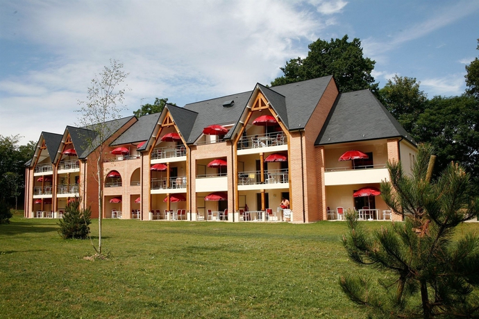 Imagen de los exteriores del Hotel Le Château de Prêtreville. Foto 7