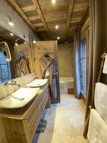 Imagen de la habitación del Hotel Le Chalet Blanc, Megeve. Foto 19