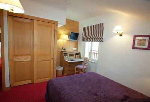 Imagen de la habitación del Hotel Le Chalet D'auron. Foto 11