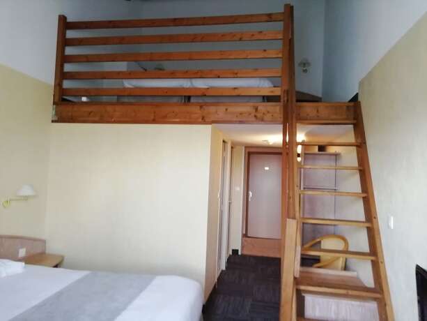 Imagen de la habitación del Hotel Le Chalet Fleuri. Foto 13