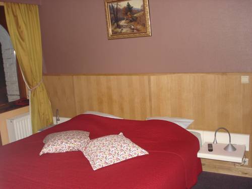Imagen de la habitación del Hotel Le Chalet, La Roche-en-Ardenne. Foto 3