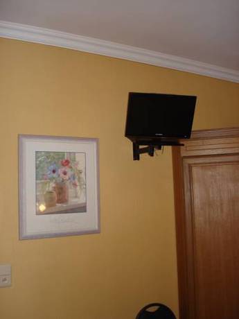 Imagen de la habitación del Hotel Le Chalet, La Roche-en-Ardenne. Foto 7
