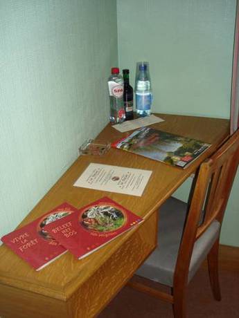 Imagen de la habitación del Hotel Le Chalet, La Roche-en-Ardenne. Foto 15