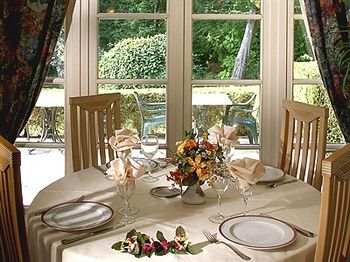 Imagen del bar/restaurante del Hotel Le Chalet Montégut. Foto 6