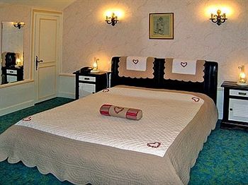 Imagen de la habitación del Hotel Le Chalet Montégut. Foto 7