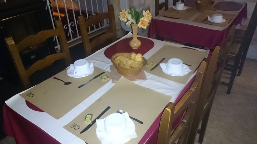 Imagen de los interiores del Hotel Le Chalet Saint Louis. Foto 10