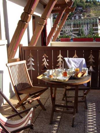 Imagen de la habitación del Hotel Le Chalet Suisse. Foto 4