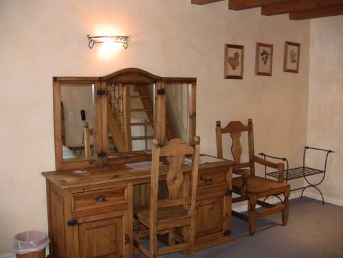 Imagen de la habitación del Hotel Le Chalet Suisse. Foto 6