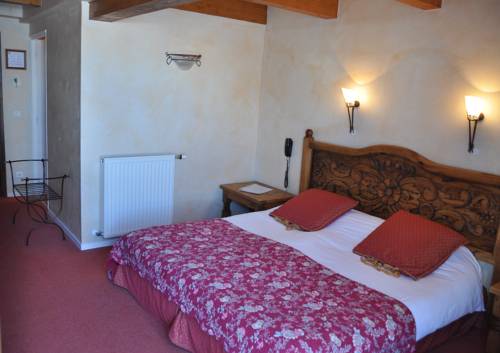 Imagen de la habitación del Hotel Le Chalet Suisse. Foto 12