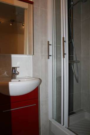 Imagen de la habitación del Hotel Le Chambellan, Dijon. Foto 4