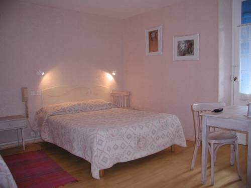 Imagen de la habitación del Hotel Le Chambellan, Siorac-en-Perigord. Foto 7