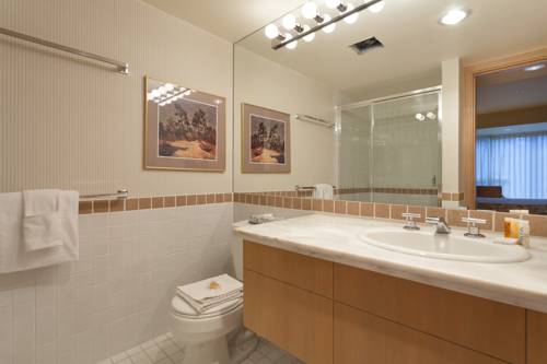 Imagen de la habitación del Hotel Le Chamois By Whistler Premier. Foto 8