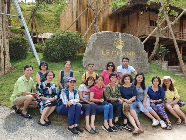 Imagen de los interiores del Hotel Le Champ Tu Le Resort. Foto 38