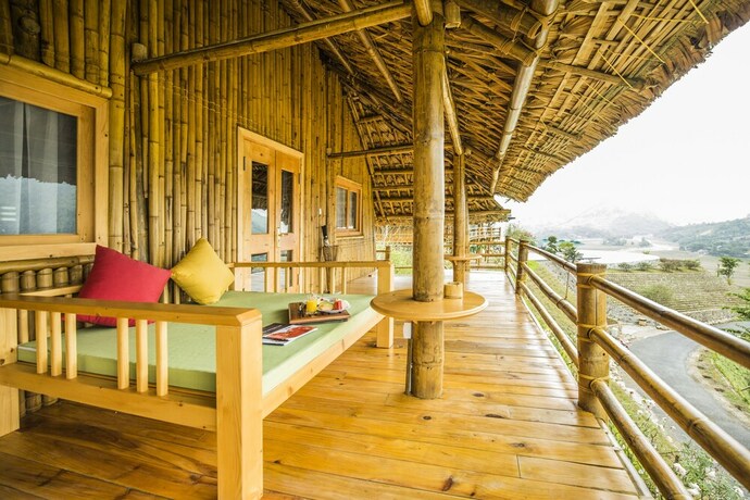 Imagen de los exteriores del Hotel Le Champ Tu Le Resort. Foto 35