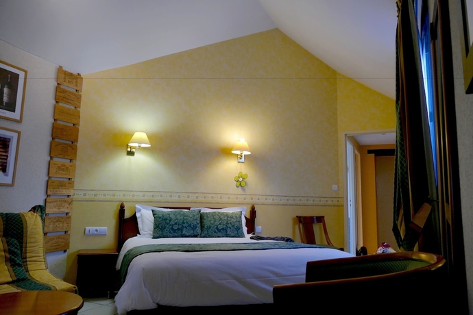 Imagen de la habitación del Hotel Le Champalud. Foto 13