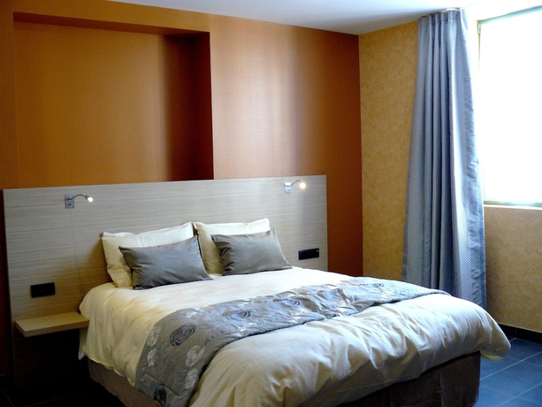Imagen de la habitación del Hotel Le Champalud. Foto 15