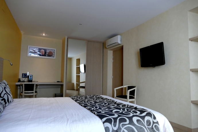 Imagen de la habitación del Hotel Le Champalud. Foto 16