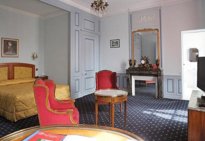 Imagen de la habitación del Hotel Le Champlain. Foto 11